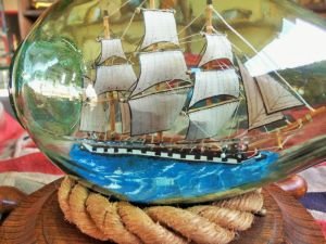 Blackwall Frigate In Chiante Bottle (UNQ 00266)