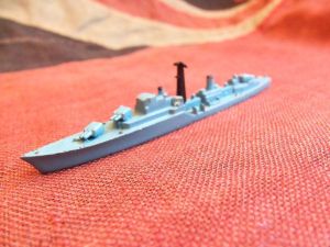 HMS Diana M 772 Triang Minic Ships 1959-64 (BH335)