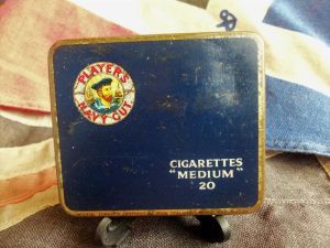 Players Navy Cut Tobacco Cigarettes' Medium 20 Tin (BH994)