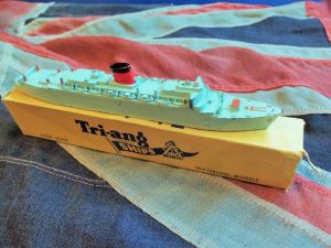 RMS Caronia Cunard liner M 701 Triang Minic Ships 1959-64 (BH193)