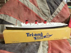 RMS Queen Mary M 703 Triang Minic Ships 1959-64 Boxed (BH196)