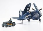 SCALE VOUGHT F4U-1D CORSAIR® W/"MOTO-TUG" 1:48 Scale (TAM 61085)