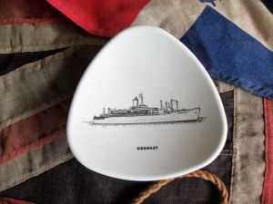 SS Oronsay Souvenir Ornamin Swift Melamine Pin Dish B/W (BH719)