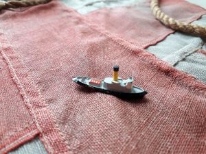 Steam Tug Grey with Yellow/Black Funnel M 731 Triang Minic Ships 1959-64 (BH265G)