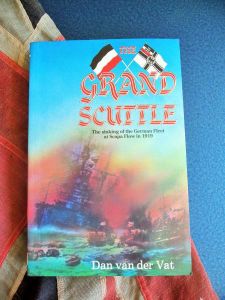 The Grand Scuttle by Dan van der Vat (BH105)